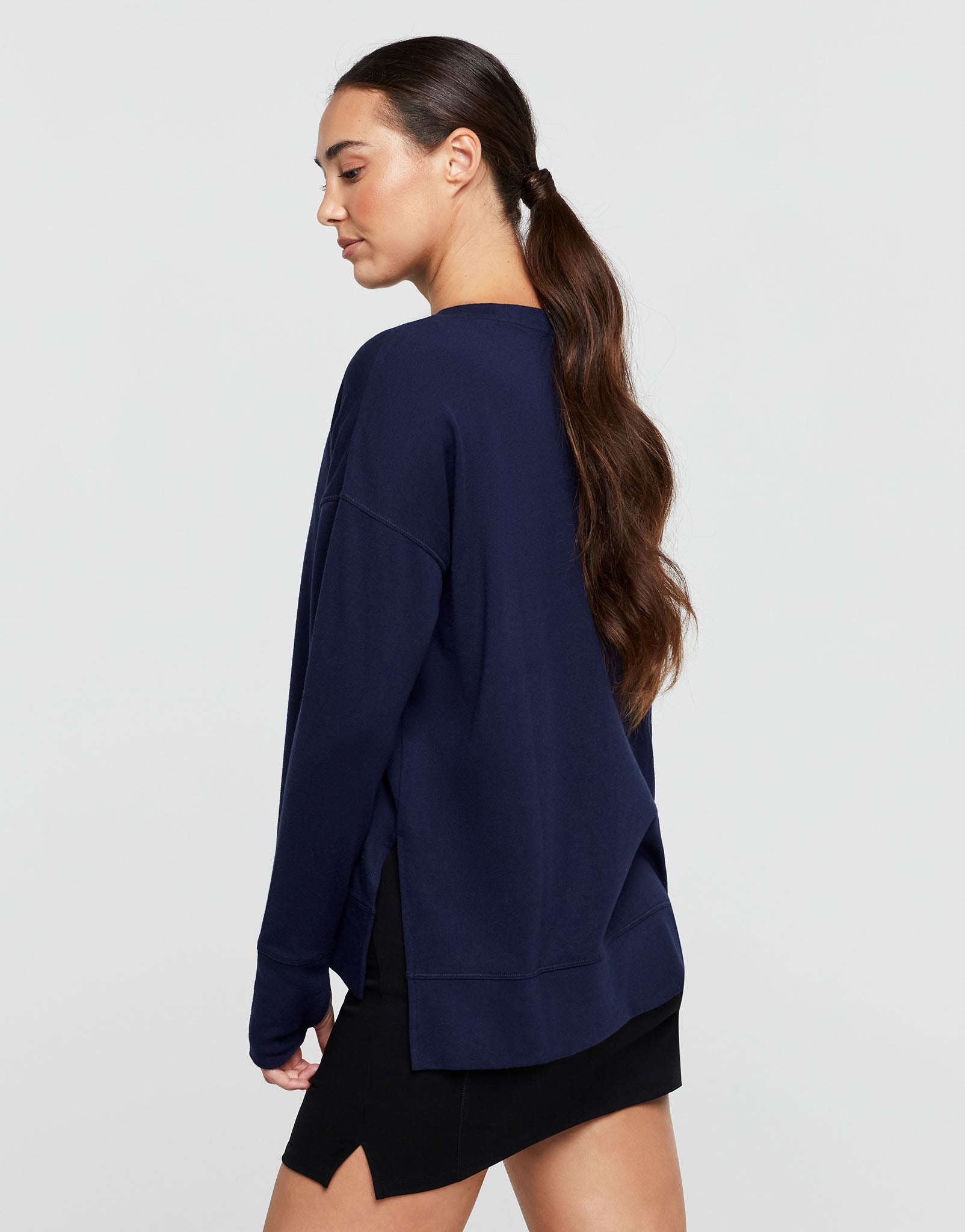 Lilybod_SHELBY_Sweat_Navy_Blue_LT114_NB_04_nm.jpeg