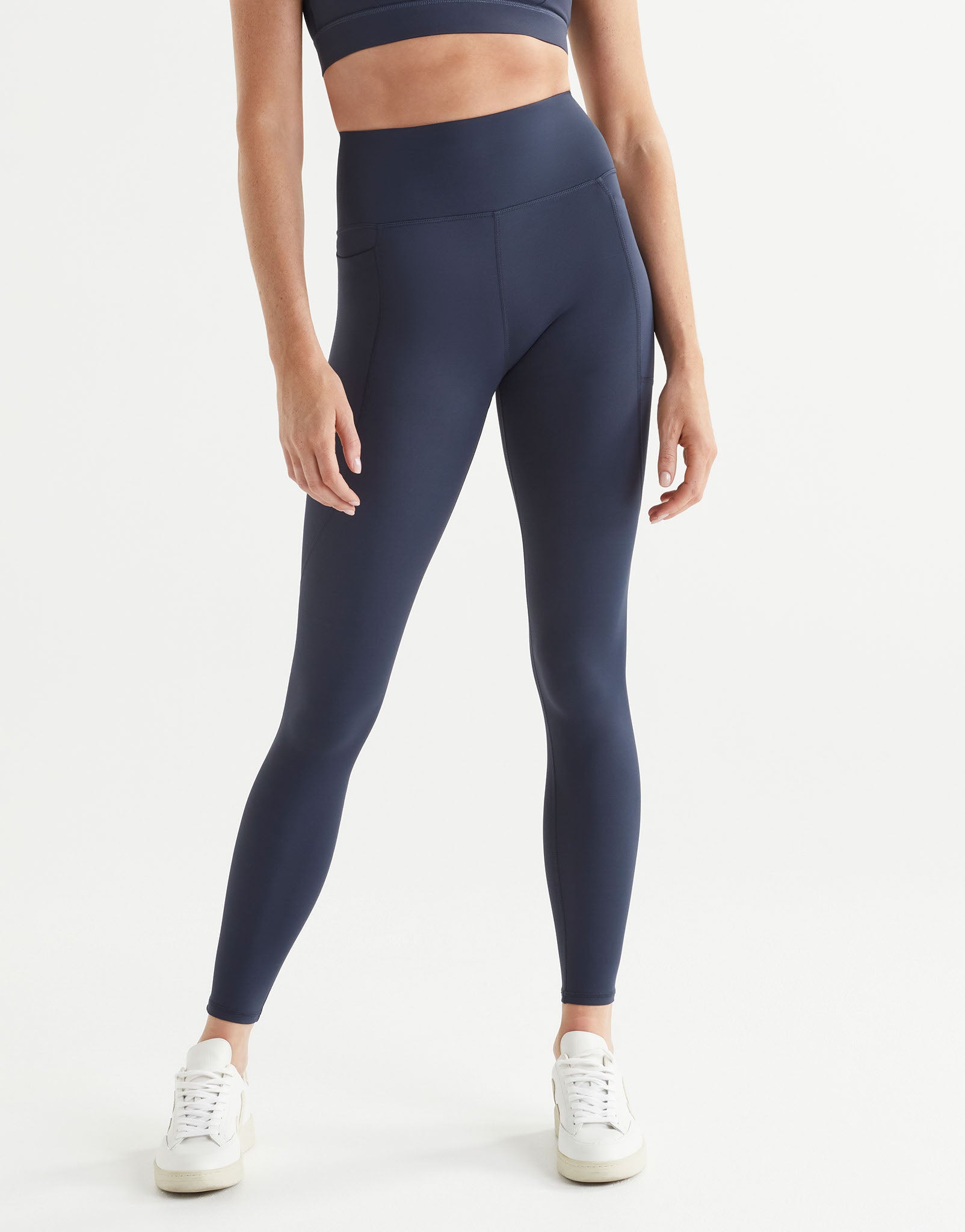 Lilybod_ZOE_Air_Core_pocket_legging_Navy_Blue_LL98_NB_04.jpeg