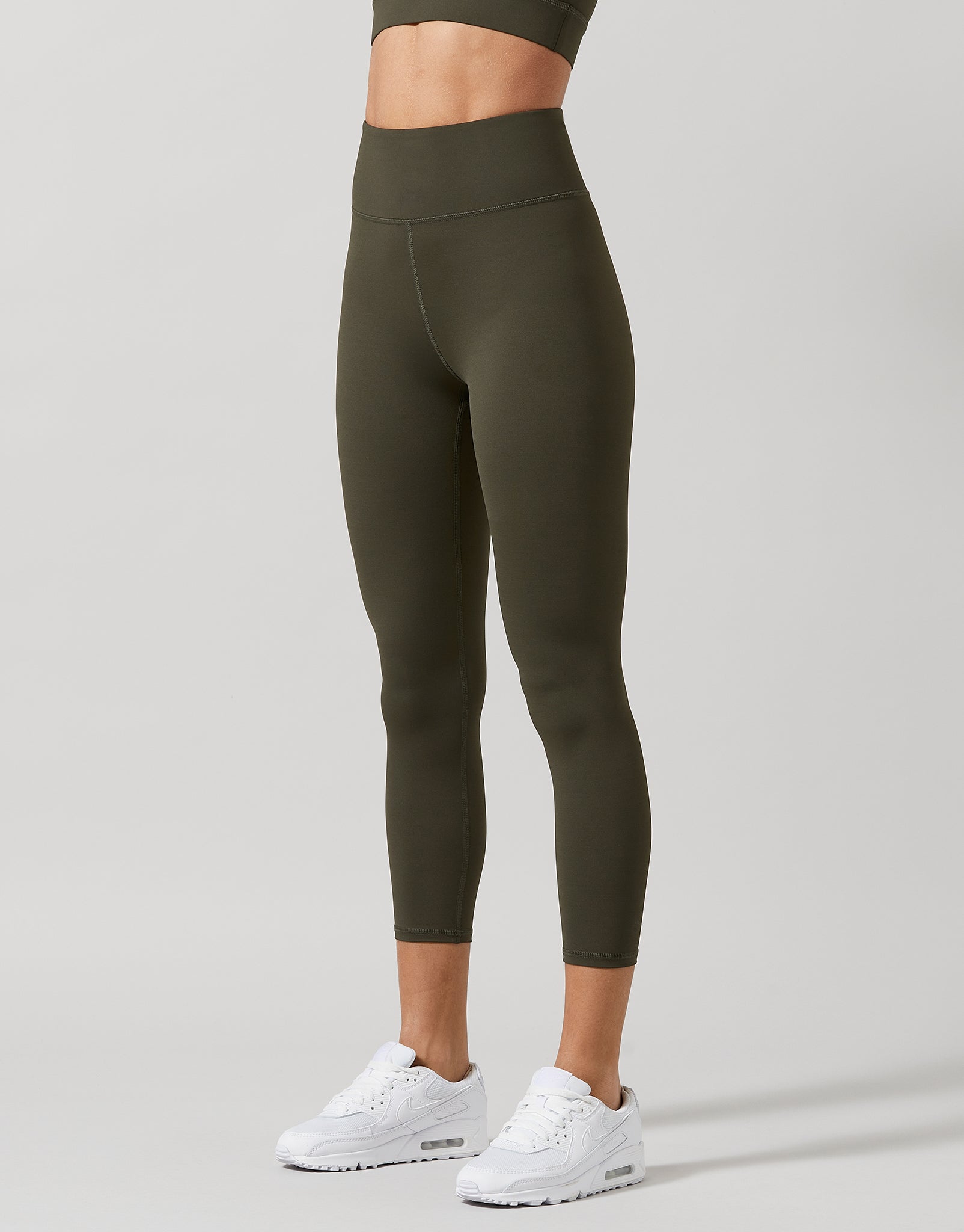 Lilybod-Astrid-7-8-Legging-Beluga-LL63-BE-4_7c9e71d9-97f7-4a78-851a-bc523e6148e7.jpg