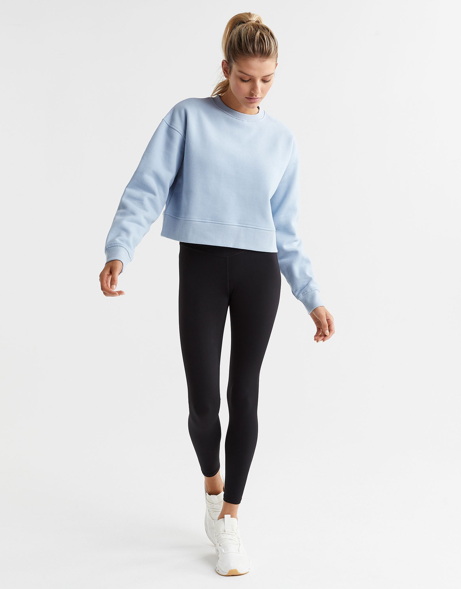 Lilybod-Becca-Oversized-Fleece-Crew-Cloud-LT66-CLD-3-New.jpeg