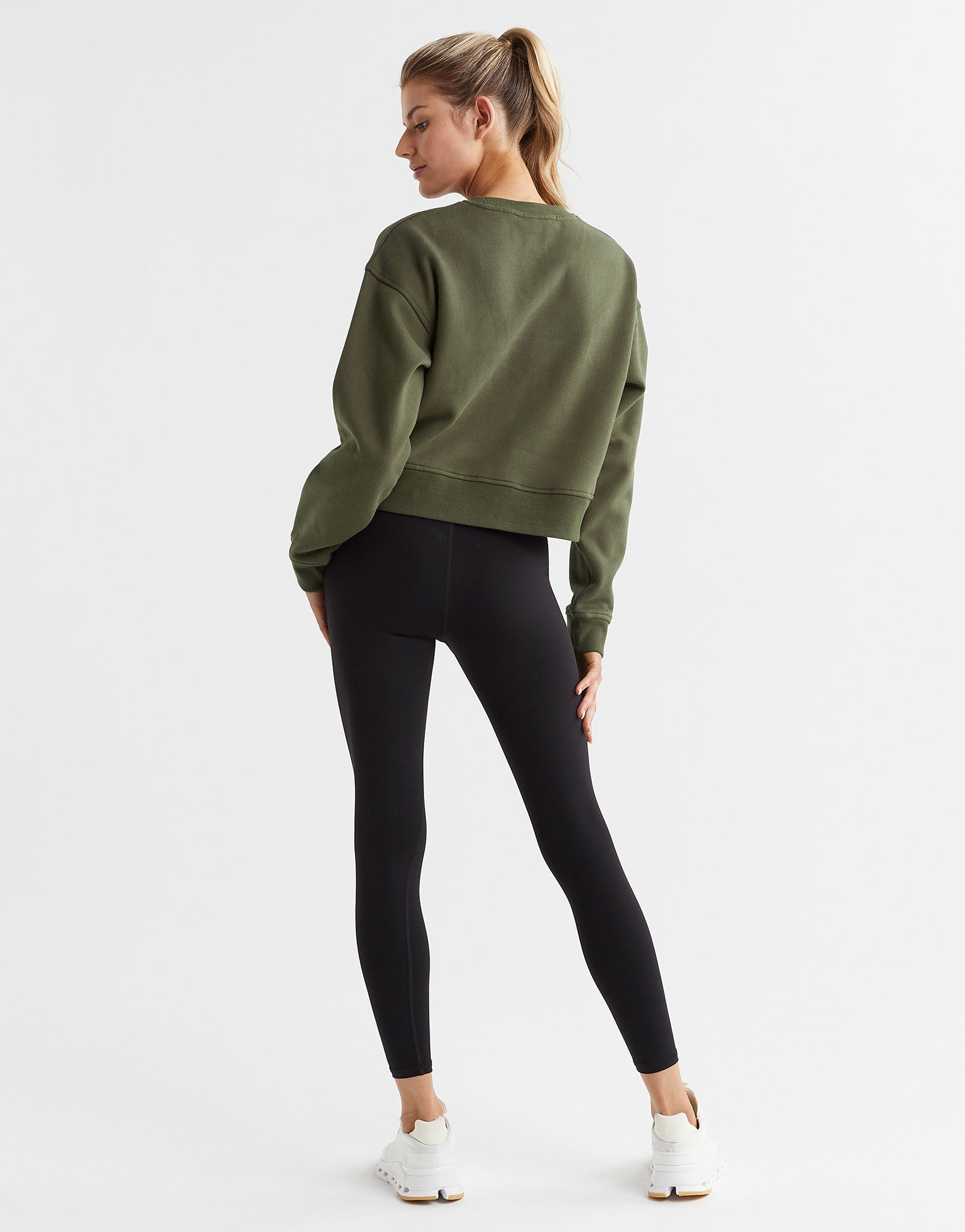 Lilybod-Becca-Oversized-Fleece-Crew-Olivine-LT66-OLV-2-New.jpeg