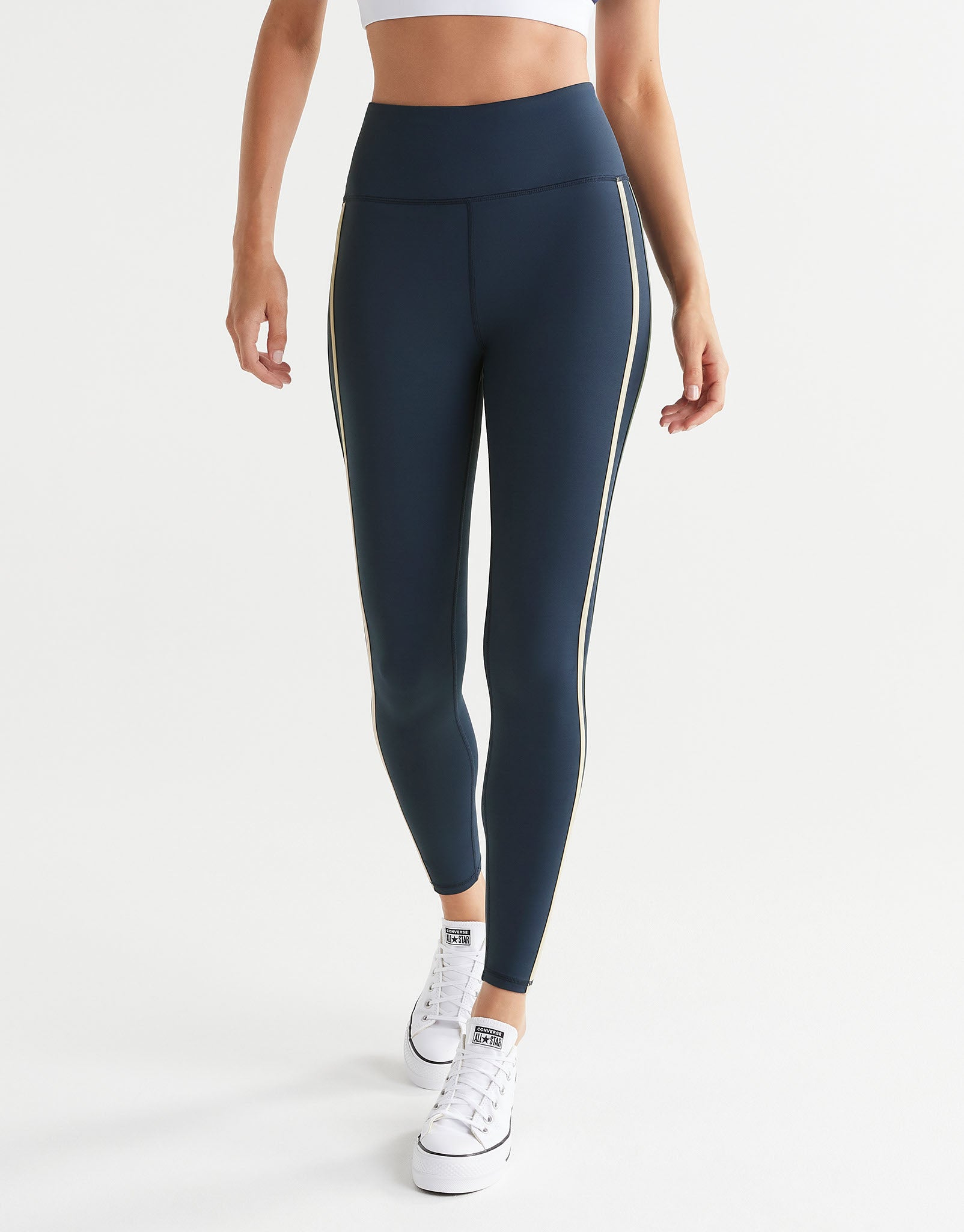 Lilybod-CHELSEA-Legging-Navy-Blue-LL174-NB-04.jpeg