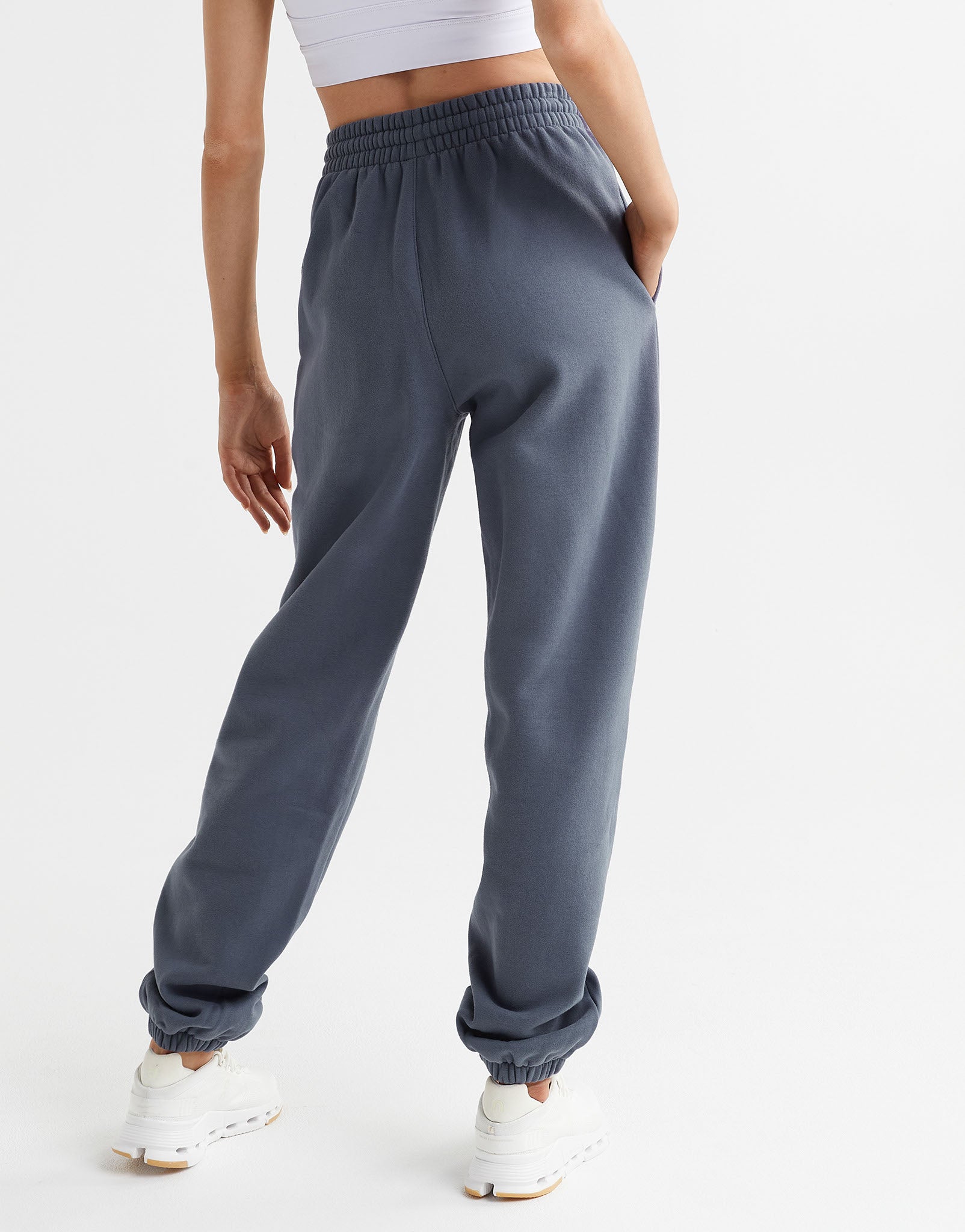 Lilybod-Lucy-Oversized-Fleece-Track-Pant-Blue-Indigo-LL89-BLI-4-New.jpeg