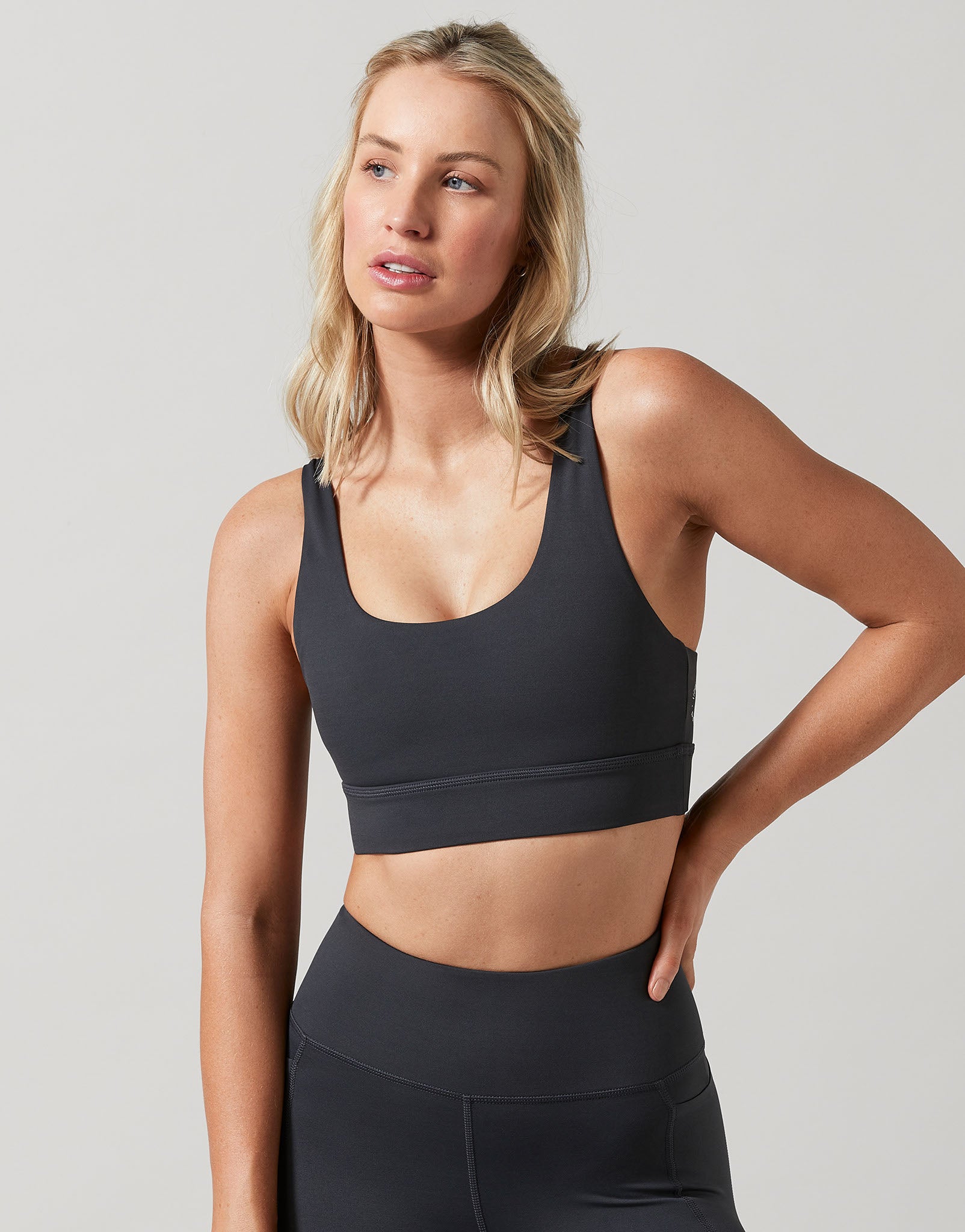 Lilybod-Zoe-Sports-Bra-Coal-LC71-CL-4.jpeg