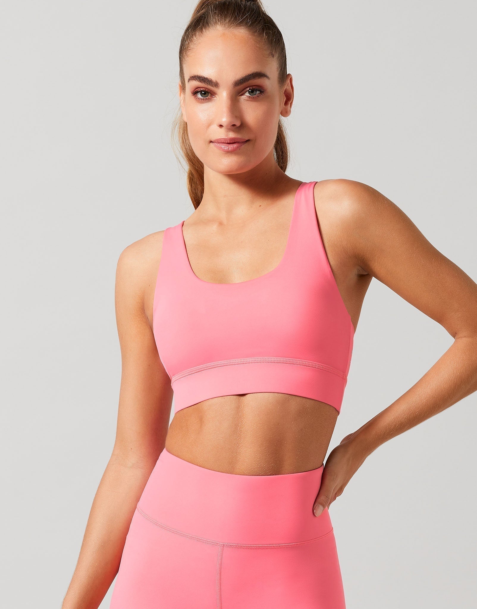 Lilybod-Zoe-Sports-Bra-Powder-Pink-LC71-PK-3_a814bc1f-0b55-4c16-ab4c-ba3423d89088.jpg