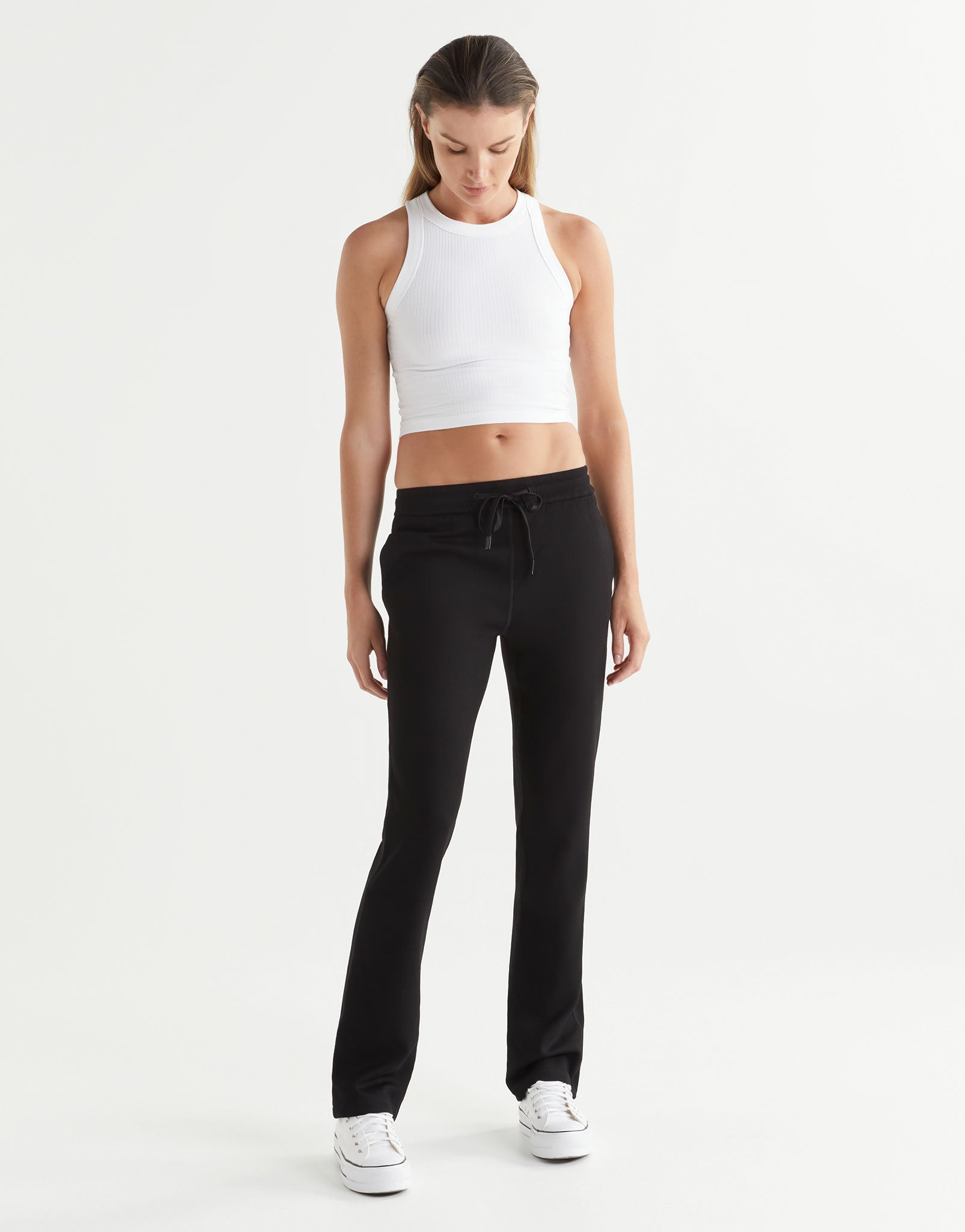 Lilybod_AIMIE_Relaxed_Fit_Jogger_Black_LL85W_BL_01_n.jpeg
