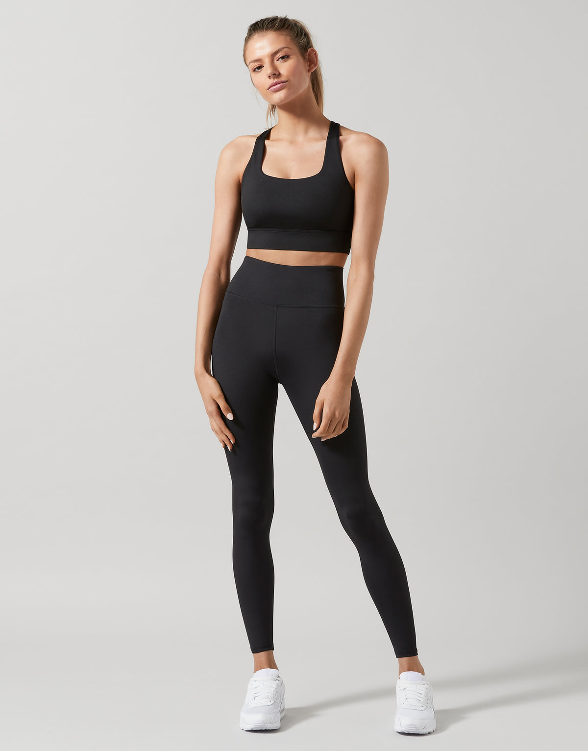 Lilybod_ASTRID_Ultra_Core_Sports_Bra_Black_LC48_B_1.jpg