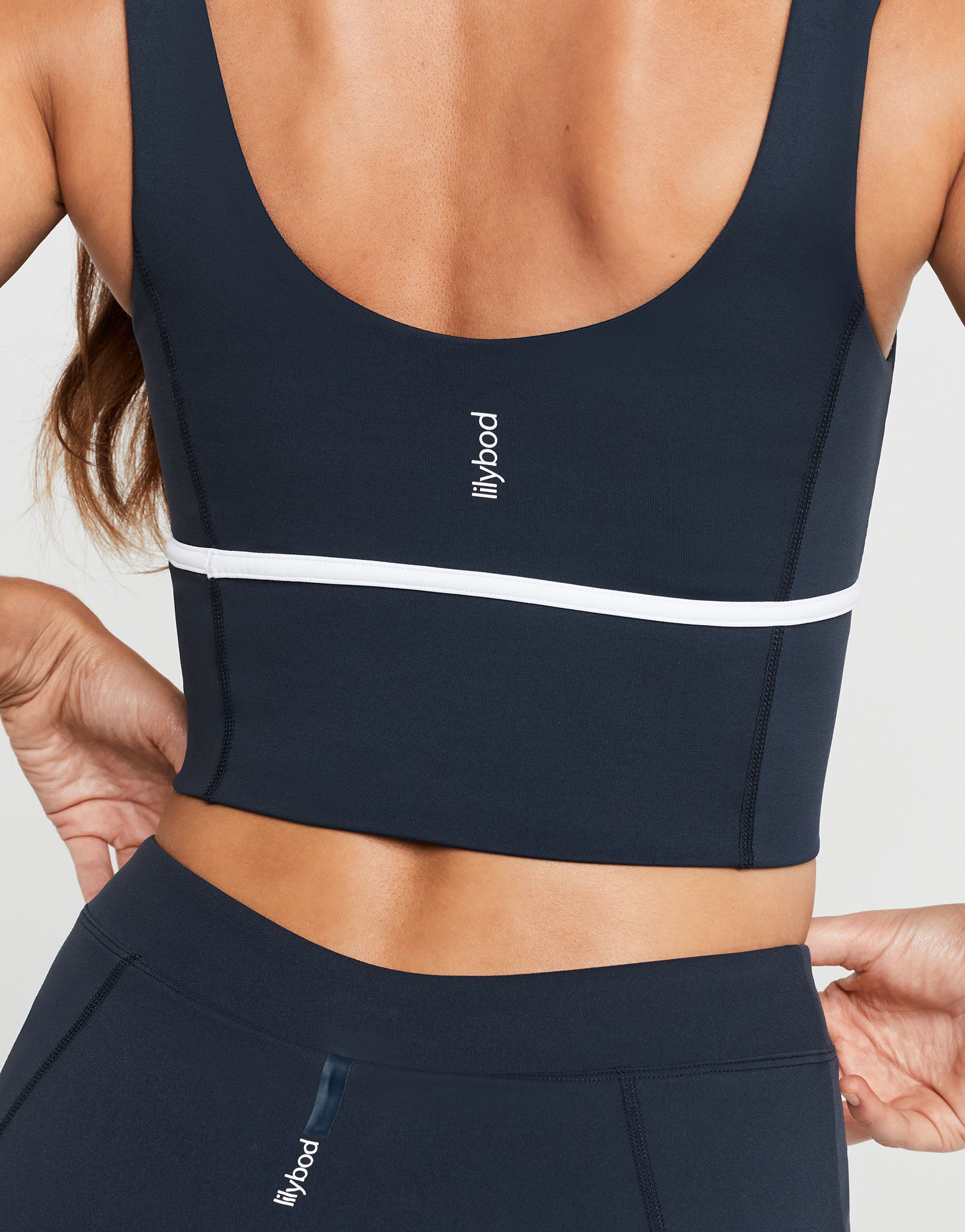 Lilybod_AVA_Sports_Bra_Navy_White_LC72_NB_09.jpeg