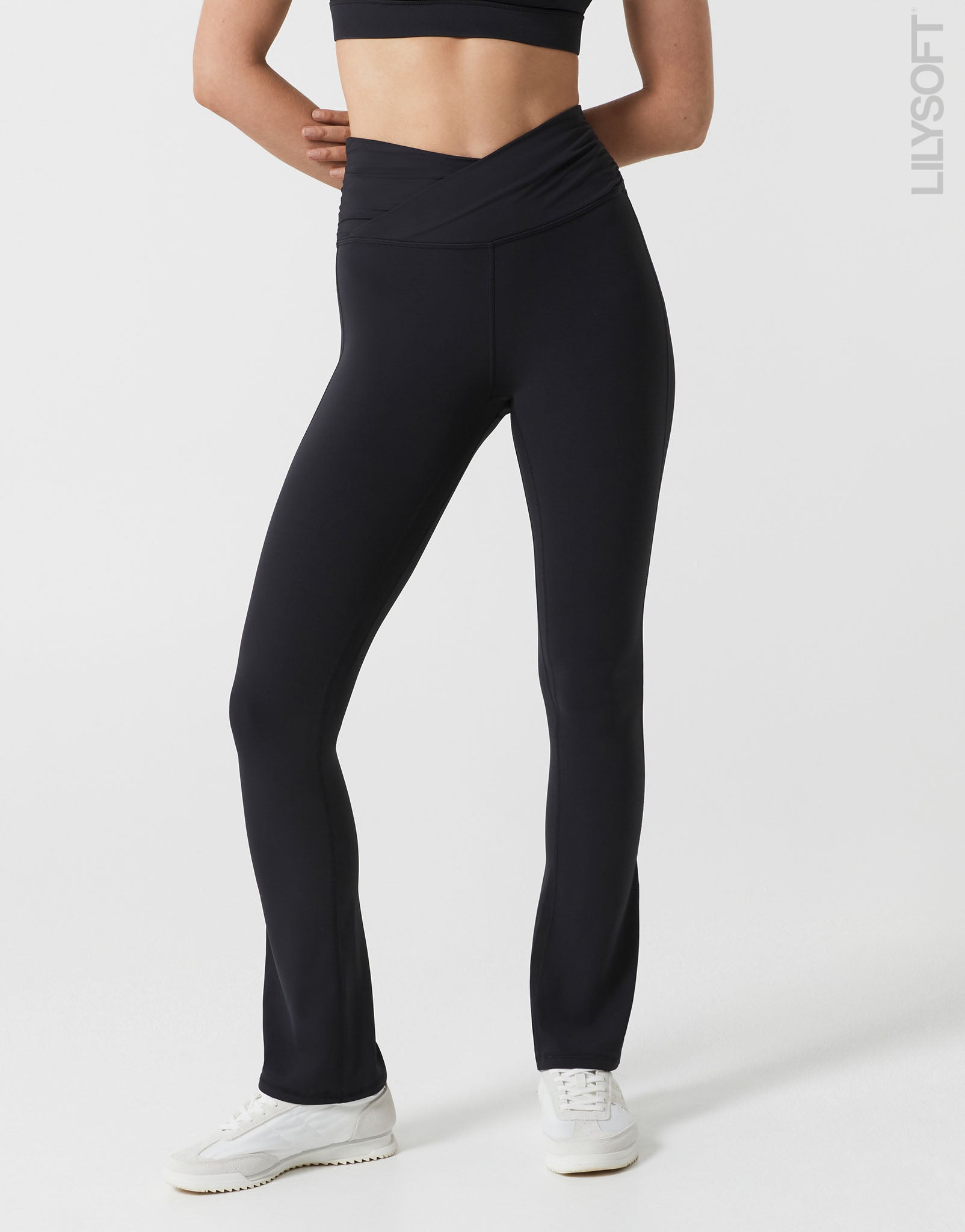 Lilybod_HARLOW_Cloud_Core_Bootleg_Legging_Black_SL_196_BL_02_ls.jpg