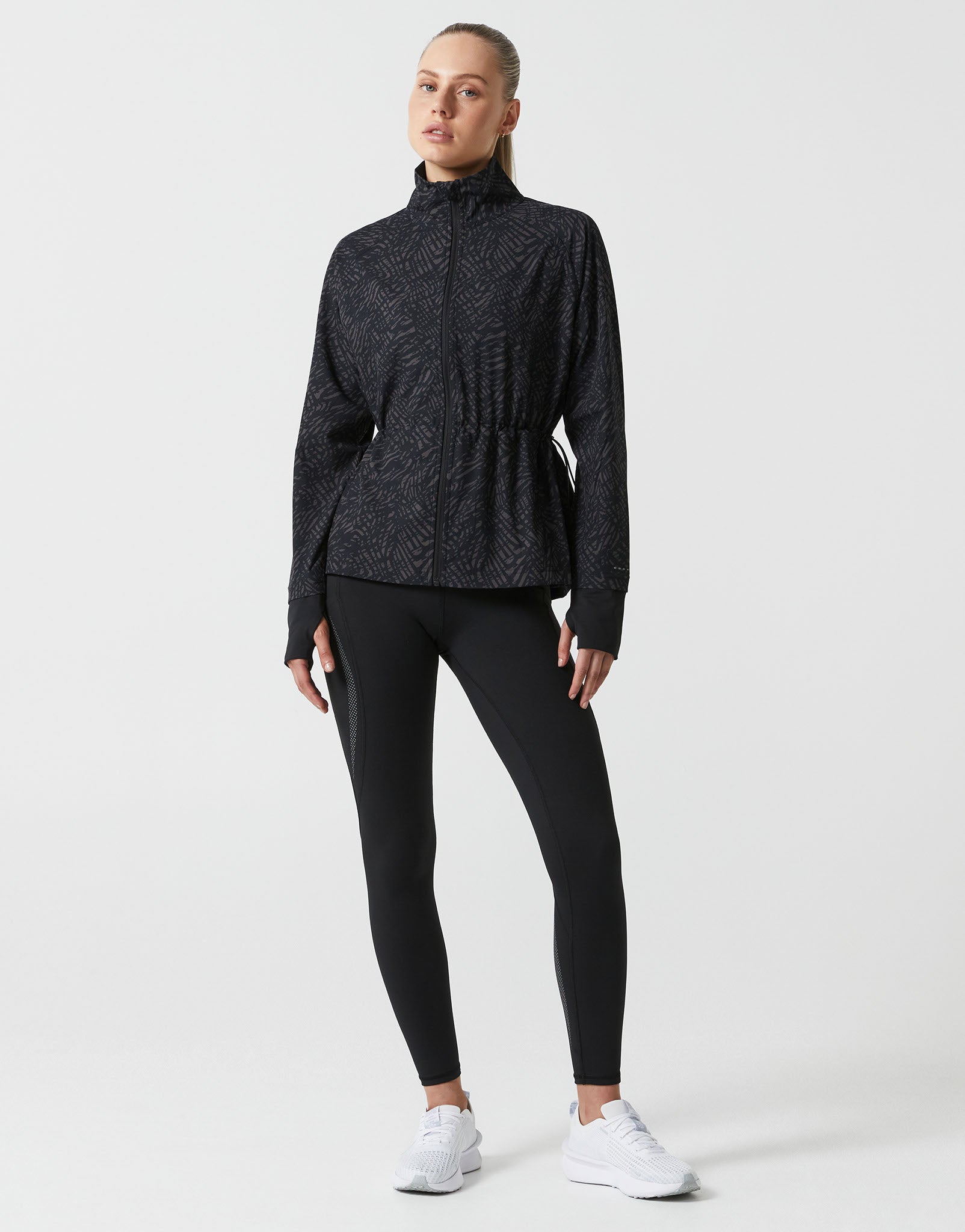 Lilybod_HELENA_Running_Jacket_Leopard_Print_Black_LJ004_BLP_02.jpeg