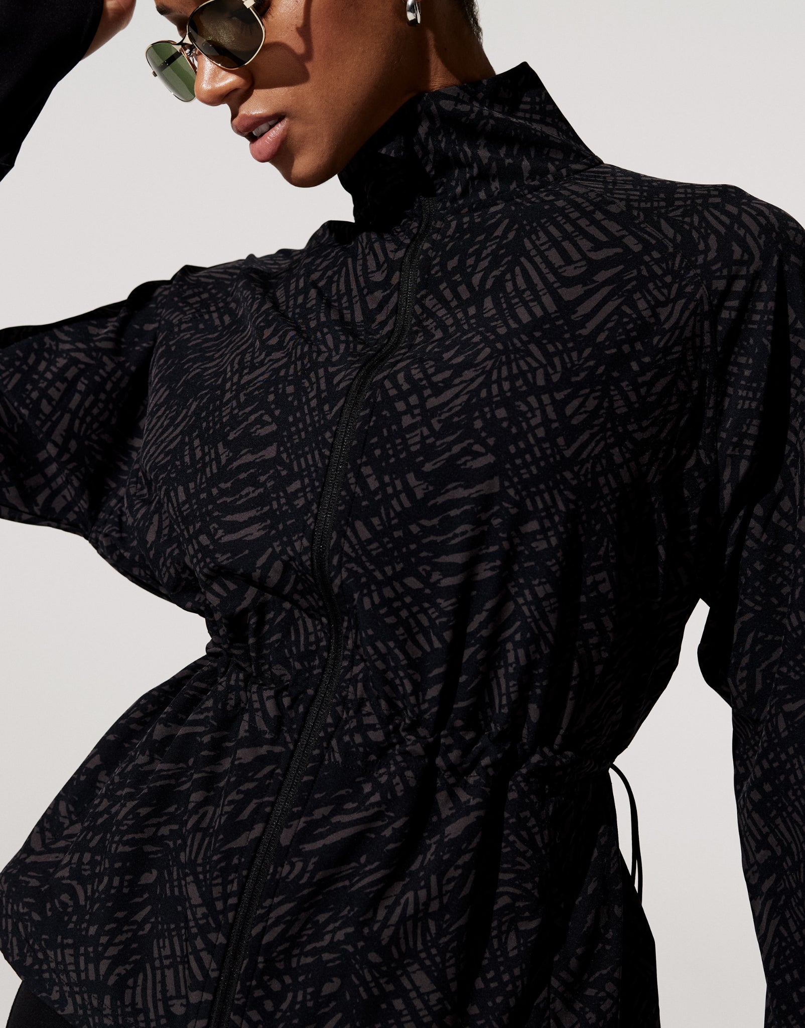 Lilybod_HELENA_Running_Jacket_Leopard_Print_Black_LJ004_BLP_h.jpg