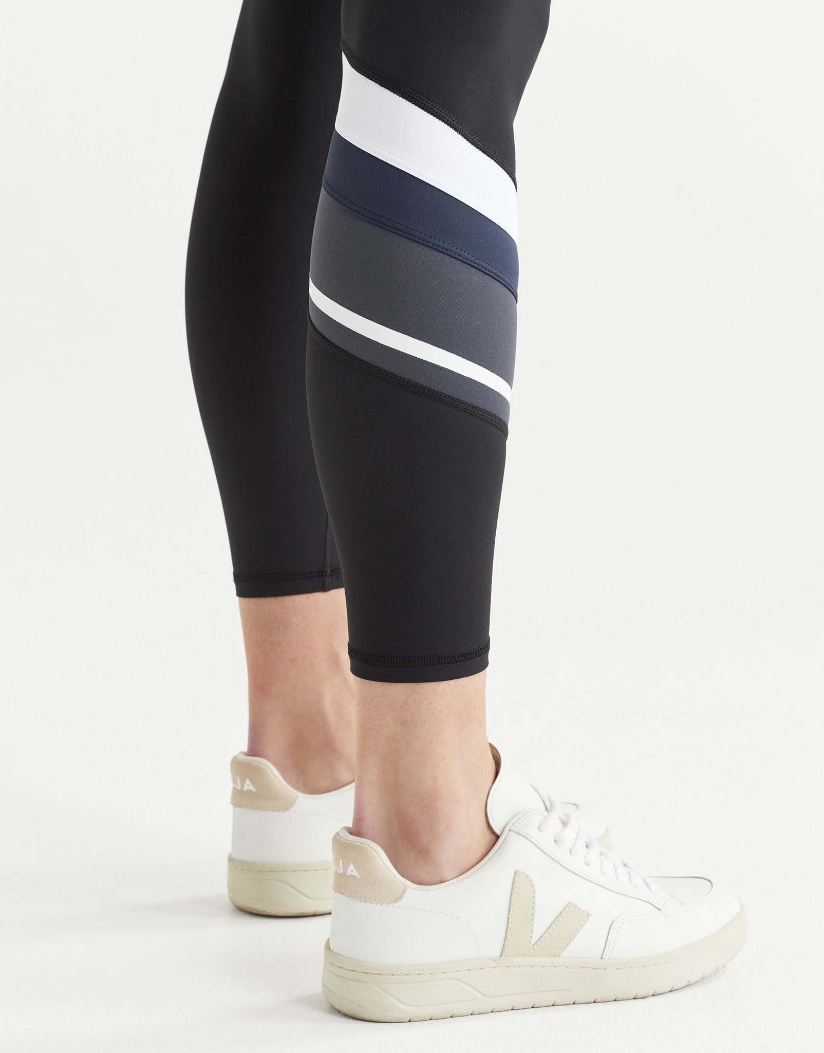 Lilybod_LIMITLESS_Legging_Black_LL139_BLW_06.jpeg