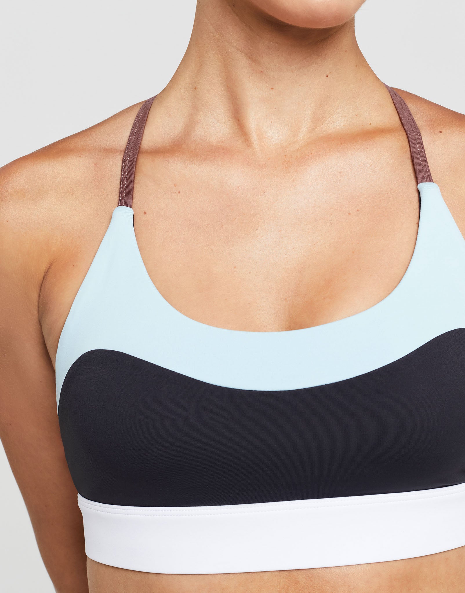 Lilybod_LIMITLESS_Sports_Bra_Charcoal_with_Pale_Blue_LC103_CH_BB_02_nm.jpeg