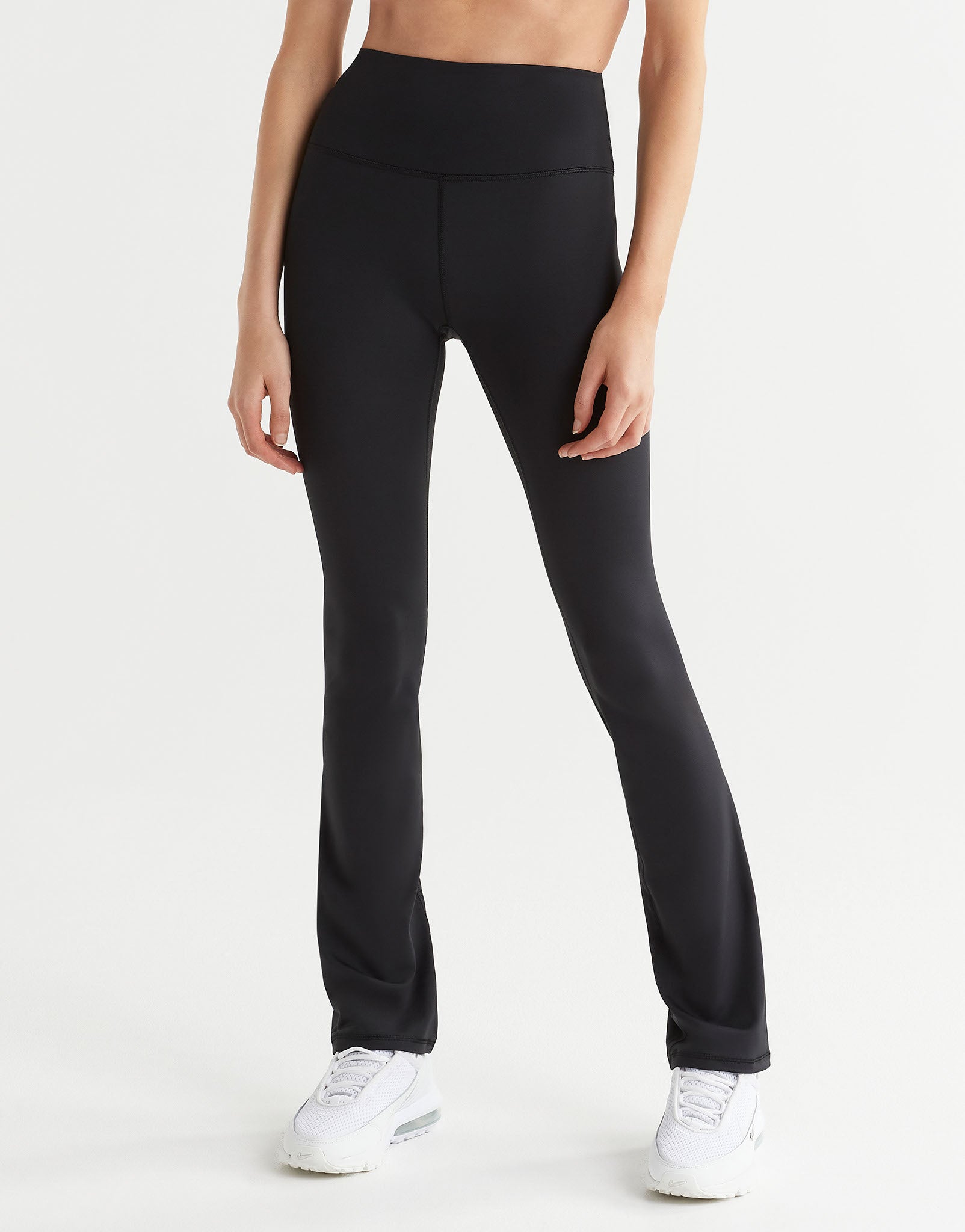 Lilybod_ZARRA_Bootcut_Legging_Fit_Black_LL162_BL.RS_4.jpeg