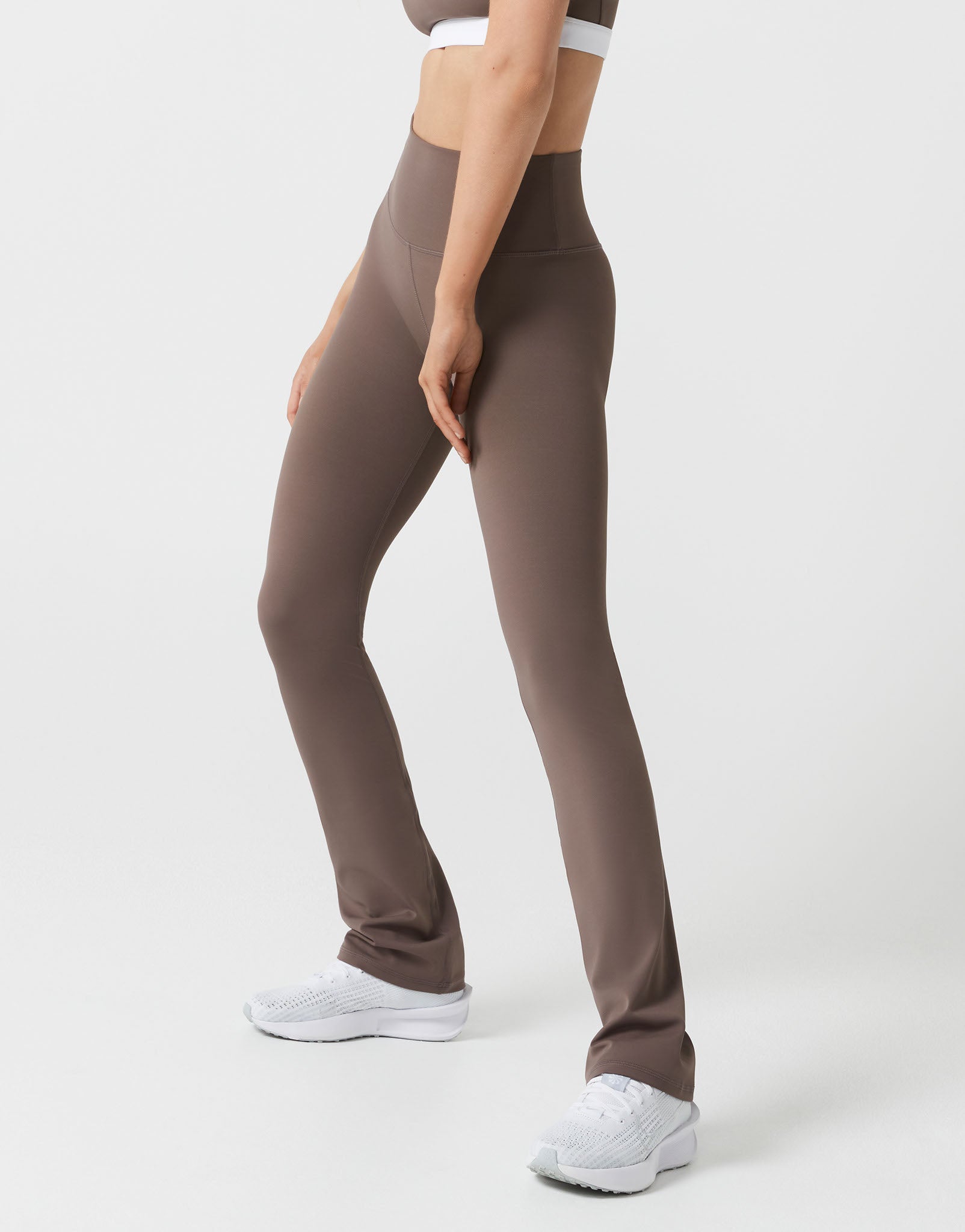 Lilybod_ZARRA_Bootcut_Legging_Fit_Coffee_LL162_CF_04.jpeg