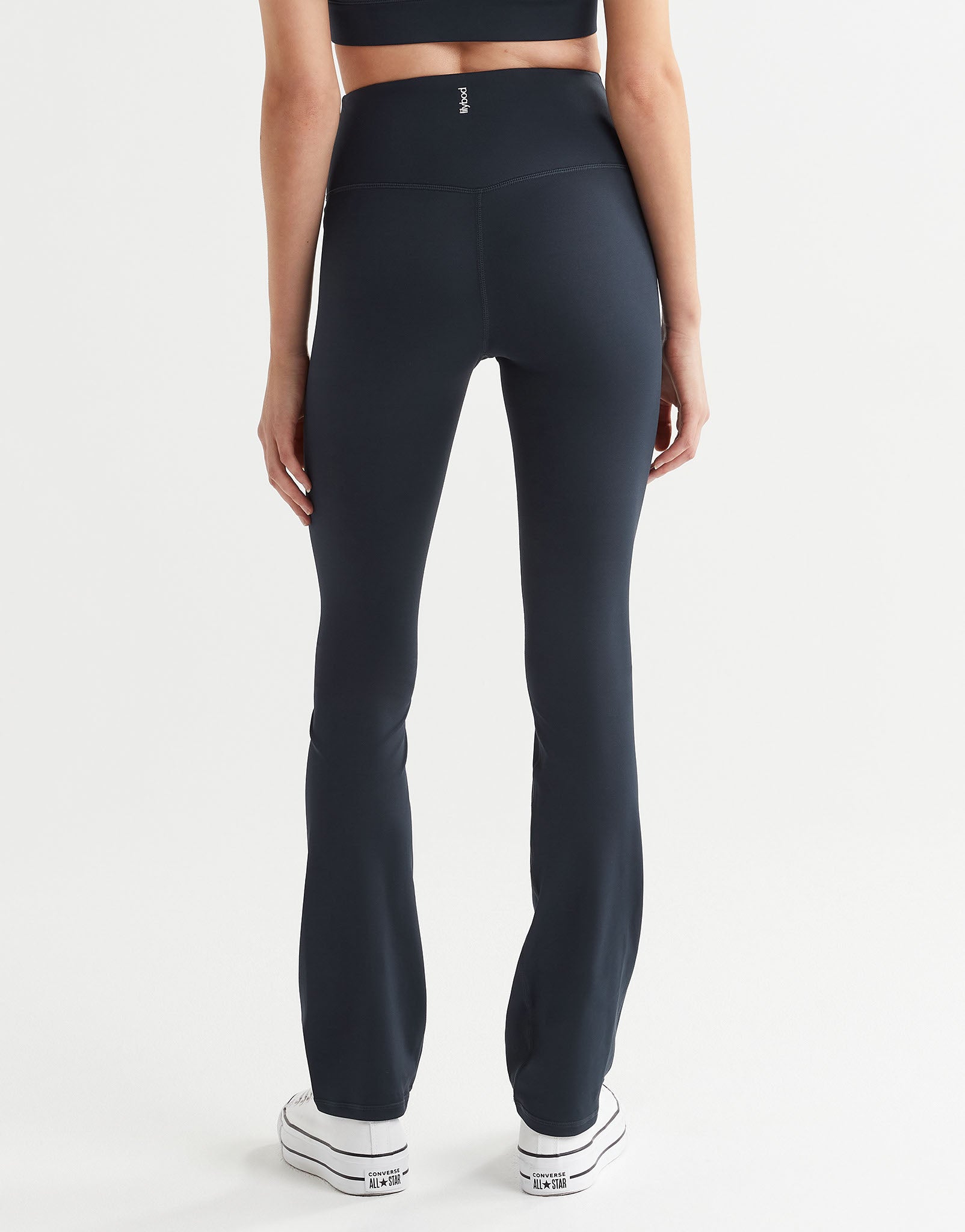 Lilybod_ZARRA_Bootcut_Legging_Fit_Navy_LL162_SC_7.jpeg